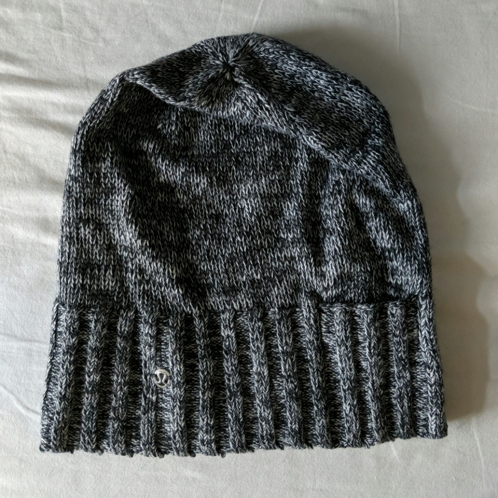 Lululemon womens Mantra Toque
